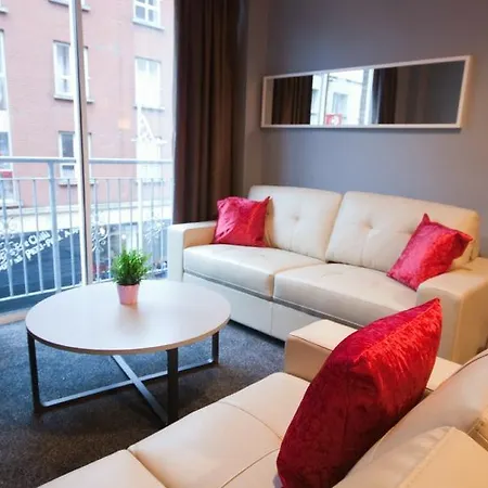 Wolfe Tone Street Apartment *